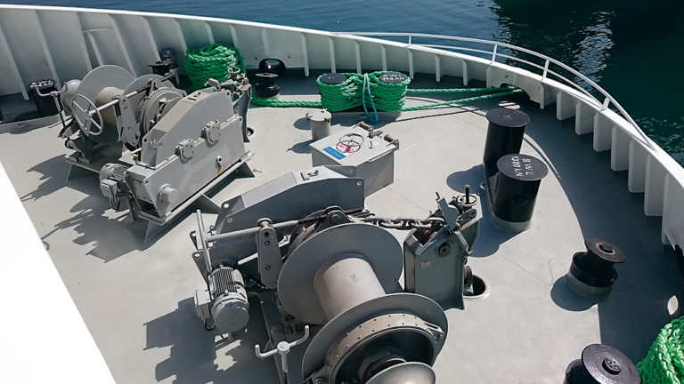 What is an Anchor Winch and How Does It Work?